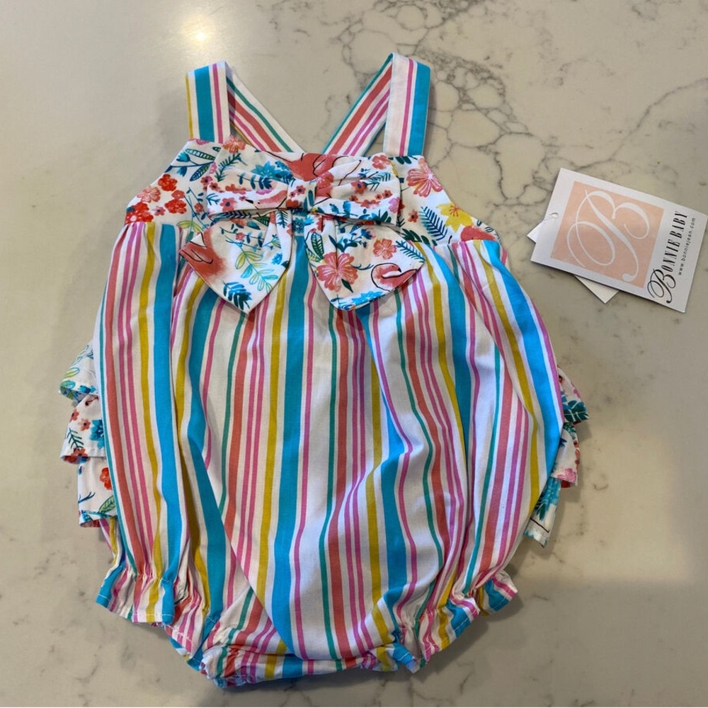 Baby girls bubble